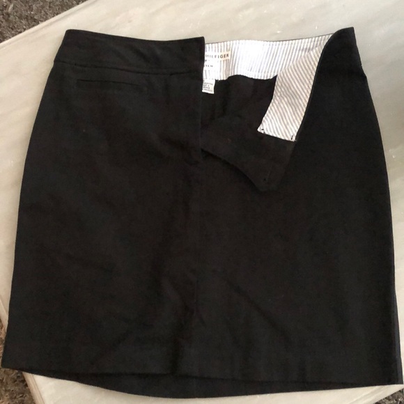 Tommy Hilfiger size 8 skirt - Picture 1 of 2